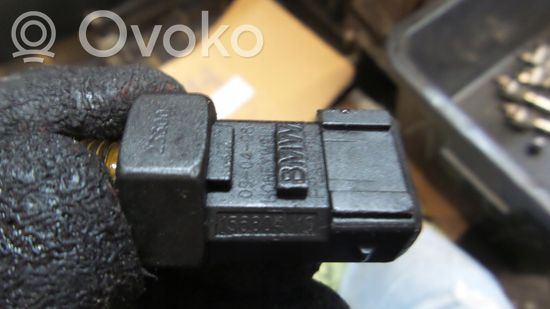 BMW 1 E81 E87 Oil pressure sensor 7549796