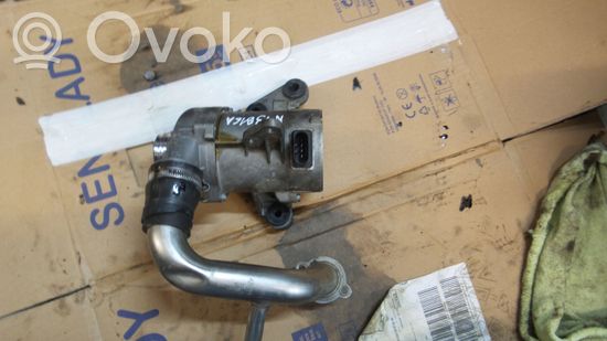 BMW 1 E81 E87 Water pump 7586928