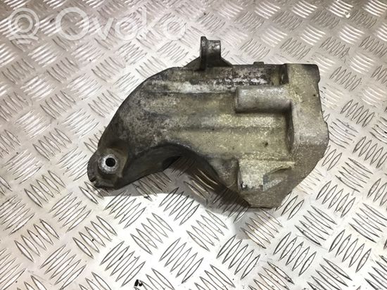 Mercedes-Benz E C207 W207 Engine mounting bracket A65122330004
