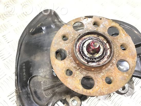 Mercedes-Benz E C207 W207 Front wheel hub A2044202544