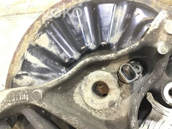 Volkswagen PASSAT B8 Rear wheel hub