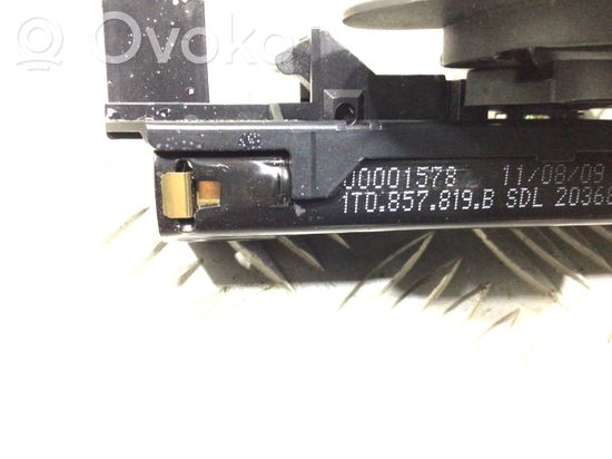 Volkswagen PASSAT B7 Front seatbelt 1T0857819B 3C1857706R