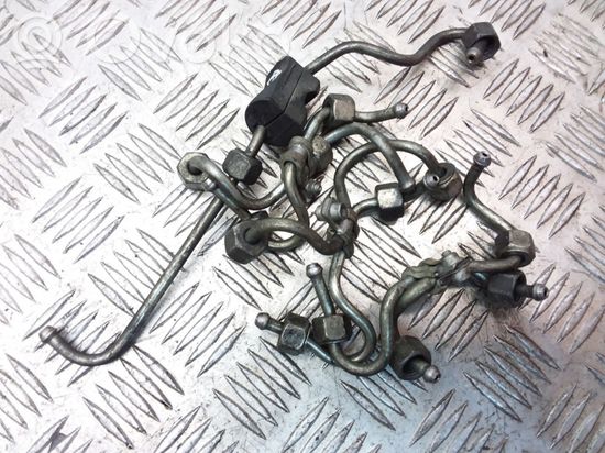 BMW 7 E65 E66 Fuel injector supply line/pipe