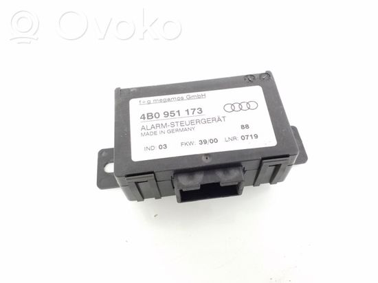 Audi A6 S6 C5 4B Alarm control unit/module 4B0951173