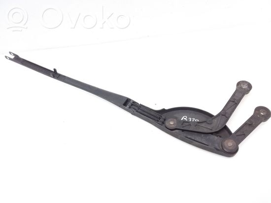 BMW 5 E39 Front wiper blade arm 8209880