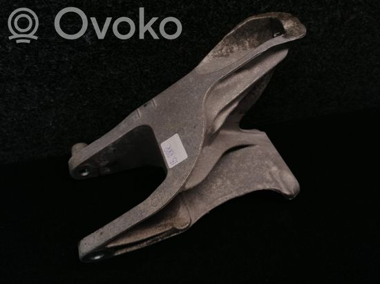 Volkswagen Multivan T6 Engine mounting bracket 7E0199343B