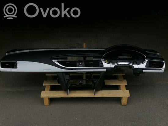 Audi A7 S7 4G Dashboard 4G8857001E