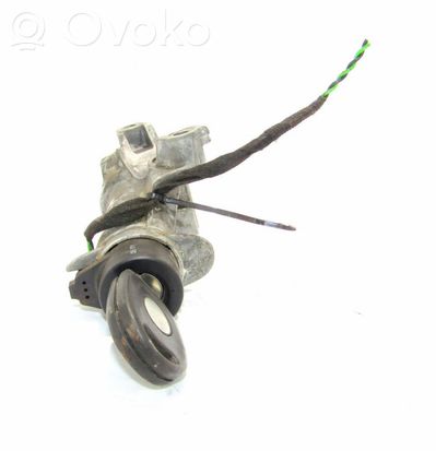 Volkswagen PASSAT B5 Ignition lock 4B0905851A