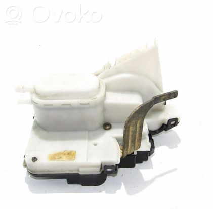 Volkswagen Polo III 6N 6N2 6NF Rear door lock 6K4839015F