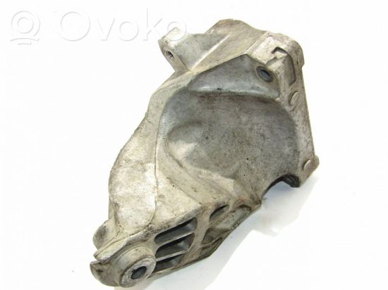 Mercedes-Benz E W212 Engine mounting bracket A6512230004