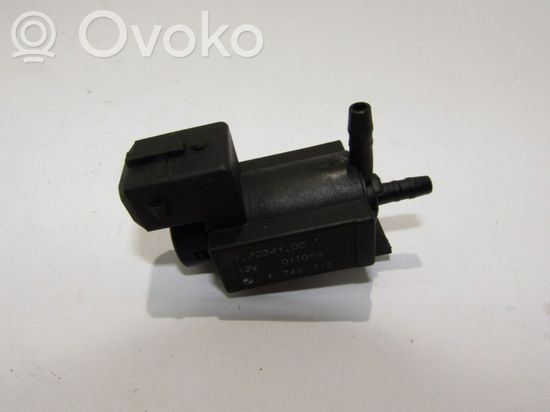 BMW 3 E46 Vacuum valve 72234100