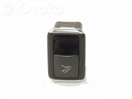 Mercedes-Benz E C207 W207 Tailgate opening switch A2079057901