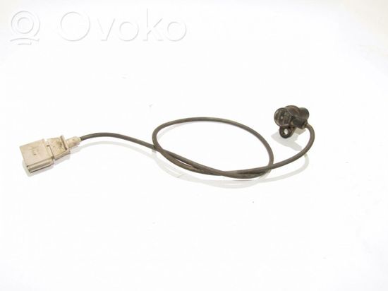 Volkswagen PASSAT B5 Crankshaft position sensor 0281002222