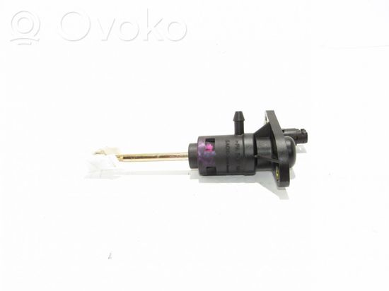 Volkswagen PASSAT B5 Clutch slave cylinder 8E1721401F