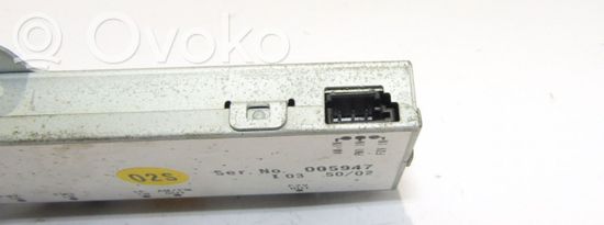 Audi A4 S4 B6 8E 8H Aerial antenna amplifier 8E9035225P