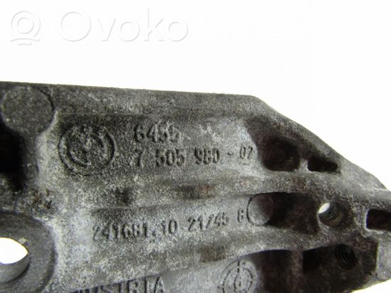 BMW 3 E90 E91 A/C compressor mount bracket 7505980