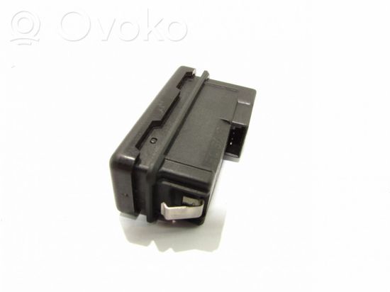 BMW 5 E39 Hazard light switch 8350947