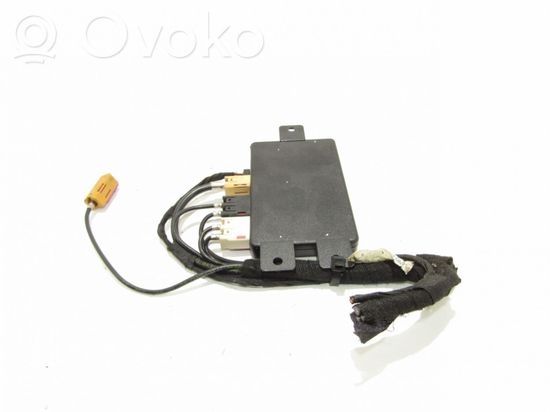 Audi A6 S6 C6 4F Aerial antenna amplifier