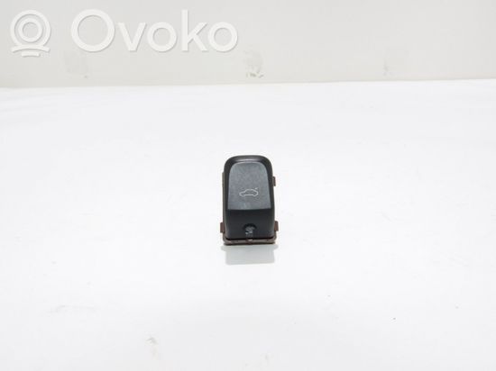 Audi A4 S4 B8 8K Tailgate opening switch 8K0959831A