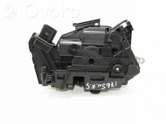 Volkswagen PASSAT CC Rear door lock 5N0839015A