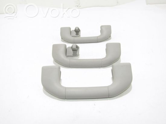 Mercedes-Benz C W204 Front interior roof grab handle A2048100151