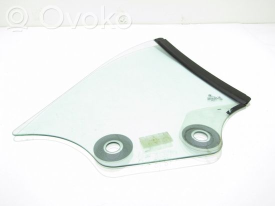 BMW 1 E82 E88 Rear vent window glass Nėra