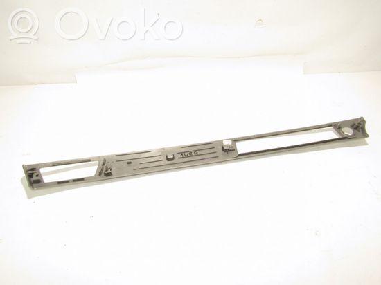 BMW 3 E90 E91 Panel trim 7132846