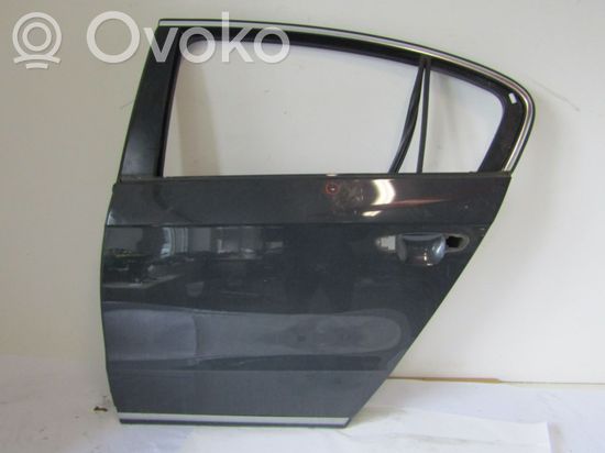 Volkswagen PASSAT B7 Rear door