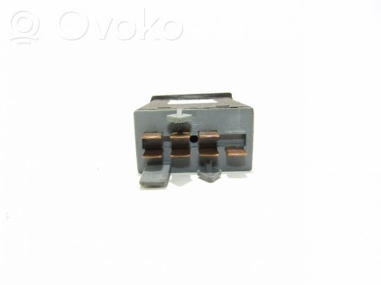 Volkswagen Sharan Hazard light switch Nėra