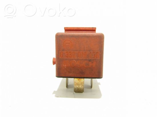 BMW 5 E34 Fuel pump relay 0332019456