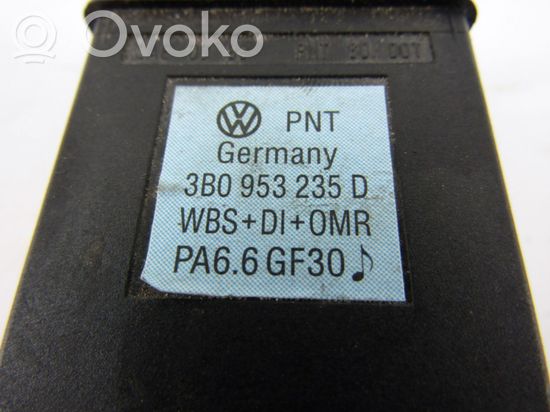Volkswagen PASSAT B5 Hazard light switch 3B0953235D