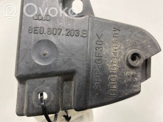 Audi A4 S4 B7 8E 8H Front bumper mounting bracket 8E0807203B 8E0807203B
