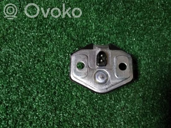 BMW 5 E39 Rear door lock loop/hook striker 8176350