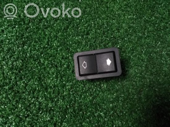 BMW 5 E39 Electric window control switch 8368974