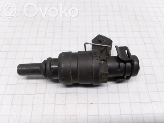 BMW 3 E46 Fuel injector 1427240