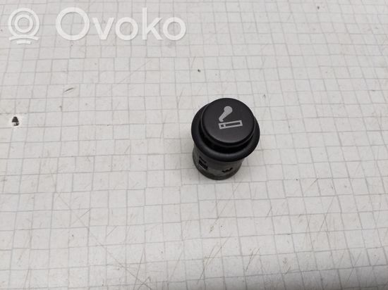 Audi A4 S4 B5 8D Cigarette lighter front