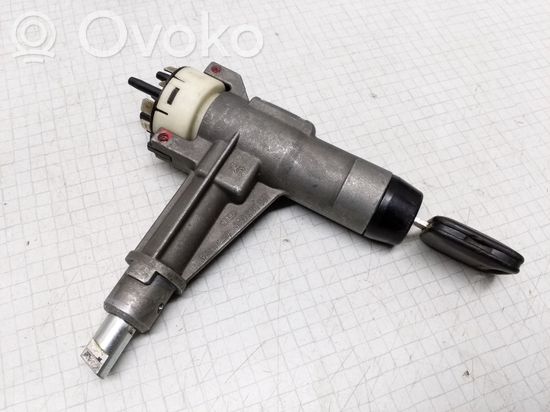 Audi 100 S4 C4 Ignition lock 4A0905851
