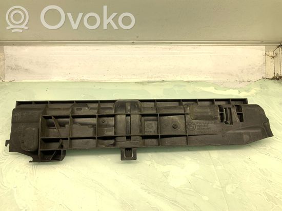 BMW 1 E81 E87 Radiator mount bracket 1710752491211