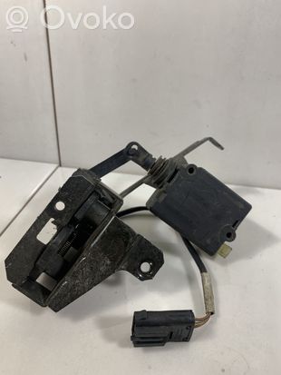 BMW 5 E39 Tailgate/trunk/boot lock/catch/latch 8238469