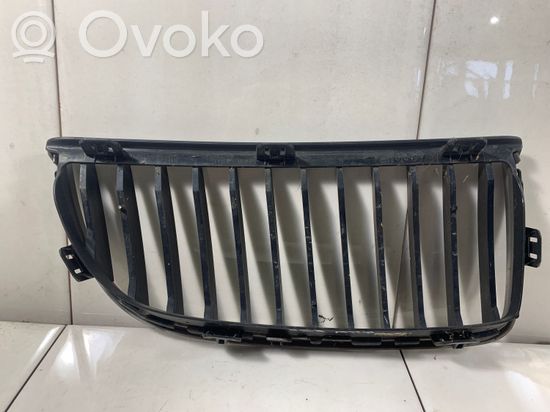 BMW 3 E90 E91 Front grill 7120007