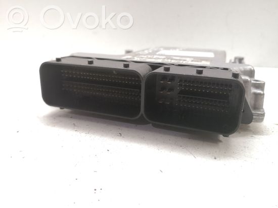 BMW X3 E83 Engine control unit/module DDE7801217 0281013052