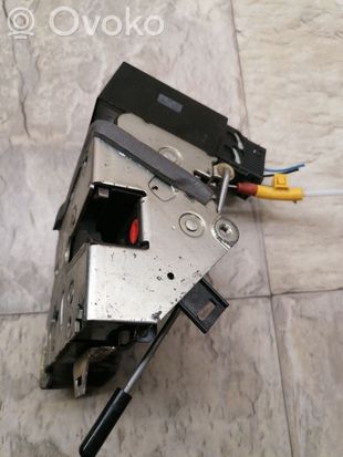 BMW 5 E39 Rear door lock 8166245