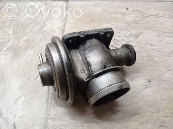 BMW 5 E39 EGR valve 7785452 778545204