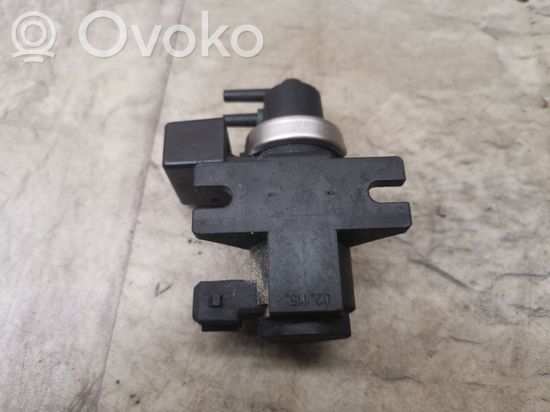 BMW 5 E39 Vacuum valve 2247906