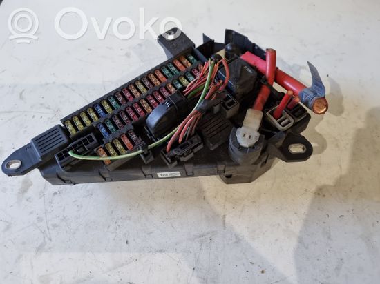 BMW 5 E60 E61 Fuse module 6906619