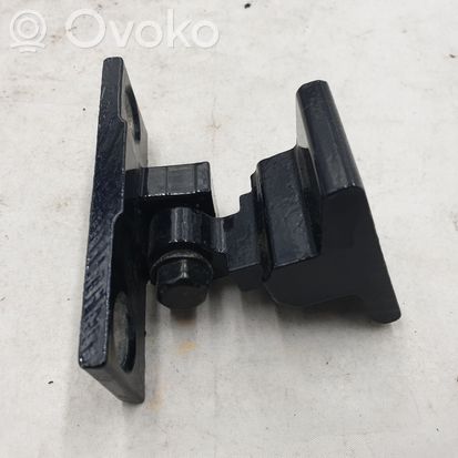 BMW 5 E60 E61 Rear door upper hinge 7068087
