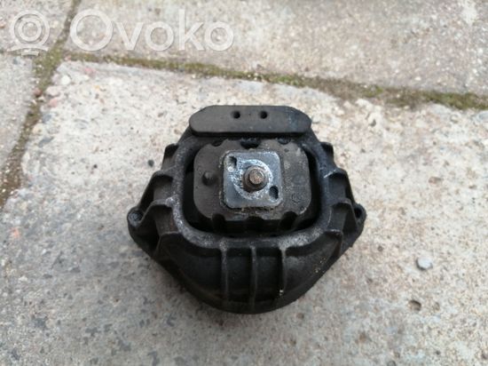 BMW 1 E81 E87 Engine mount bracket DE 139811