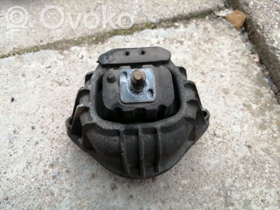 BMW 1 E81 E87 Engine mount bracket DE 139811
