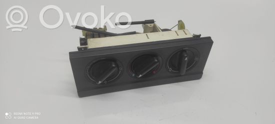Audi 80 90 S2 B4 Climate control unit 8A1819073