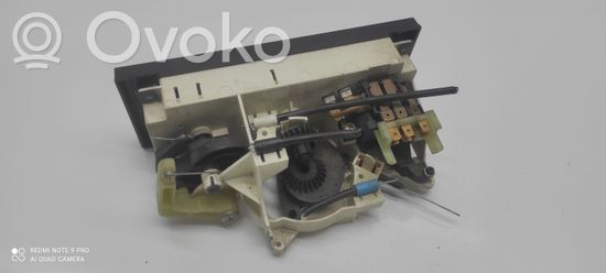 Audi 80 90 S2 B4 Climate control unit 8A1819073